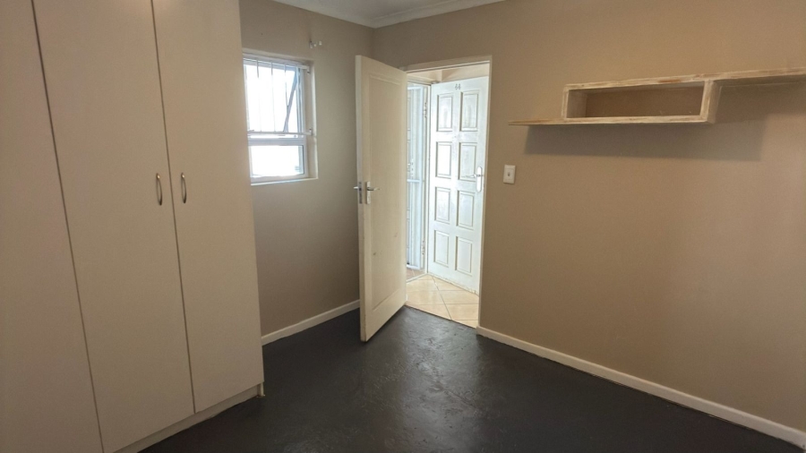 1 Bedroom Property for Sale in Van Der Stel Western Cape